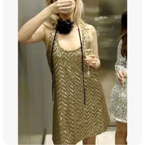 ZARA NWT WOMAN SEQUIN KNIT MINI DRESS GOLDEN SMALL 3920/106/220/000 - Picture 4 of 6